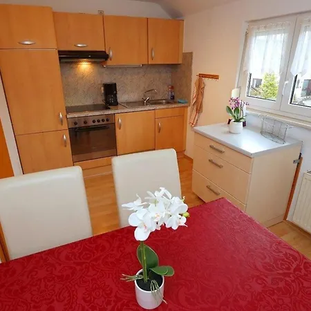 Bertsche 2 Schlafzimmer Appartamento *